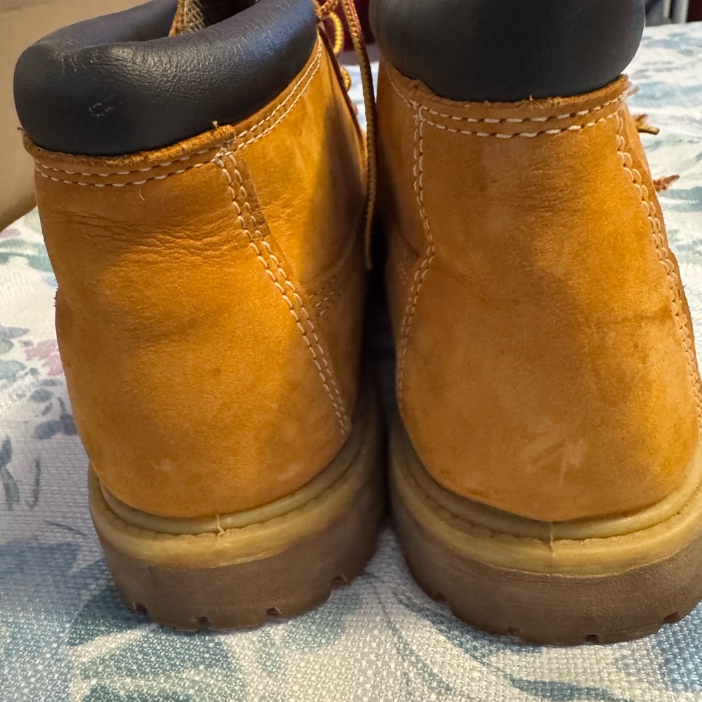 Woman Timberland Boots - Picture 4 of 7